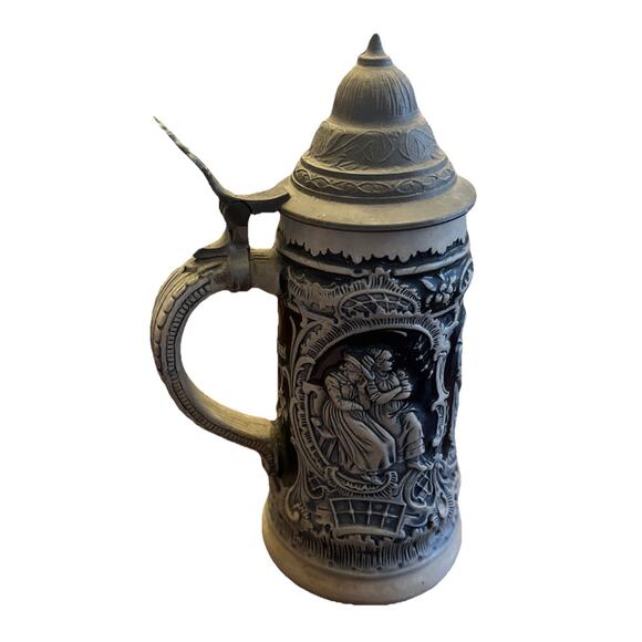 Vintage Alt Gernzau Western Germany Lidded Beer Stein, Blue “Aufder Alm” Scene - Picture 3 of 8